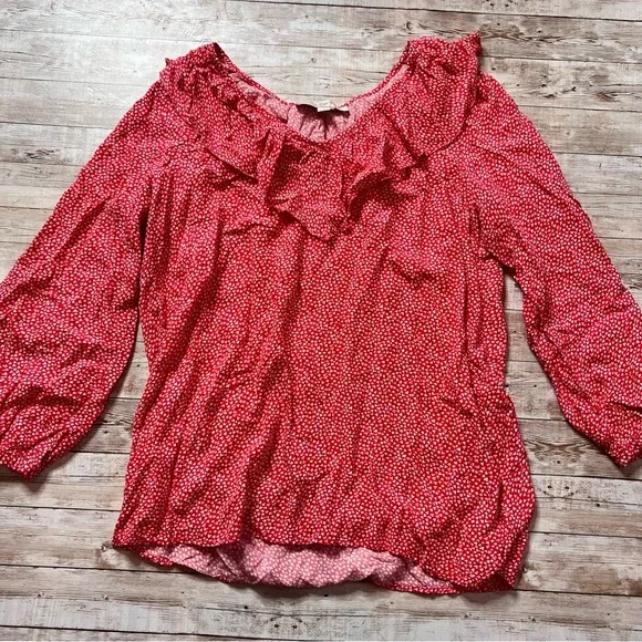 💚Loft red heart print top - Picture 3 of 8